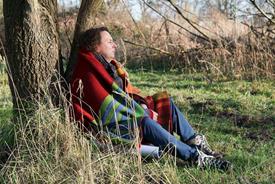 foto: Luisteren naar de geluiden van de natuur